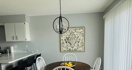 Bright & Calm 2-Bedroom Condo