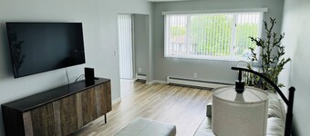 Bright & Calm 2-Bedroom Condo