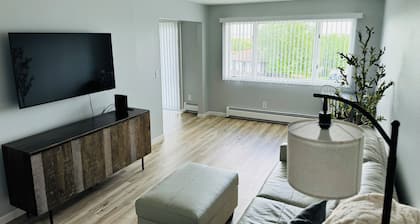 Bright & Calm 2-Bedroom Condo
