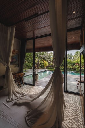 6 bedrooms, iron/ironing board, WiFi, bed sheets - Boutique 6-bedroom Villa The Wing in wonderful Ubud Bali incl. Concierge Service (Ubud)
