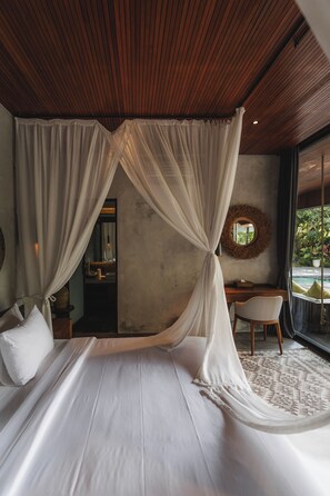 6 bedrooms, iron/ironing board, WiFi, bed sheets