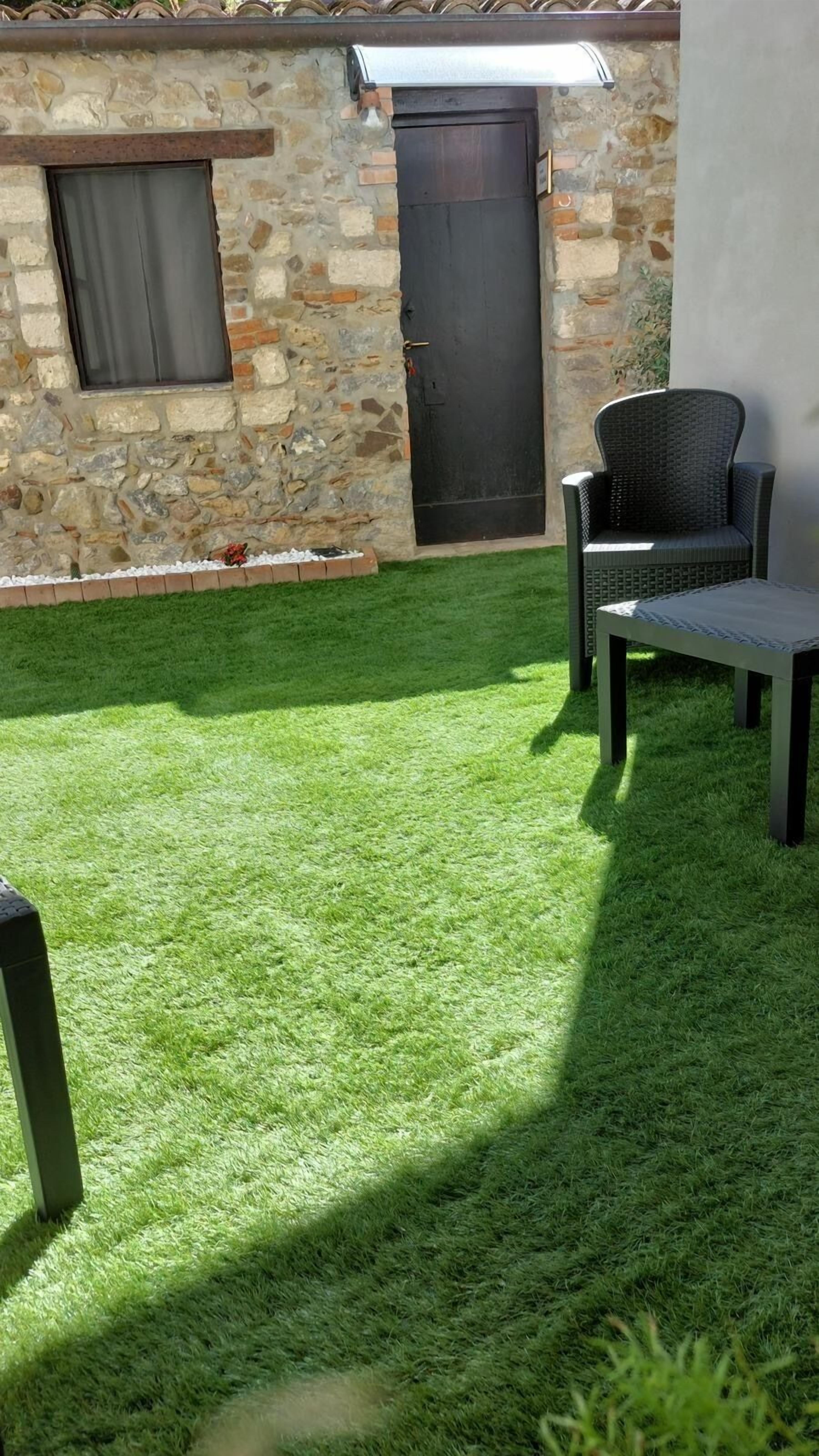 GOLDEN SUN | Terrace/patio