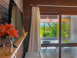 Basic Triple Room, Balcony, Mountain View | Iron/ironing board, free WiFi - Morada das Bromélias (Torres)