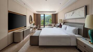 スイート 2 ベッドルーム キッチン (Living, Dining Area)