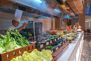 Daily buffet breakfast for a fee - Intercontinental Maotai Town by IHG (Zunyi)