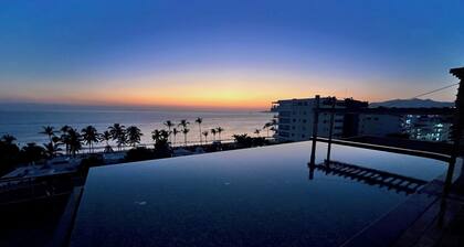 Modern Bucerías 2BR Condo w/ Rooftop Pool – Steps from Beach