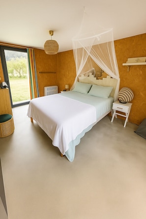 3 makuuhuonetta, internet