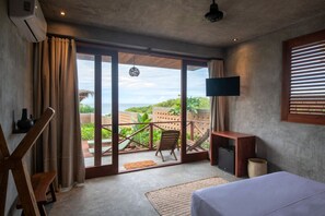 9 bedrooms, desk, iron/ironing board, WiFi