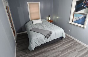 2 makuuhuonetta, silitysrauta/-lauta, Wi-Fi, vuodevaatteet