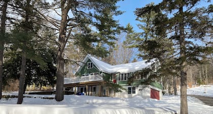 White Mountains Chalet — Your Perfect Family Ski Retreat