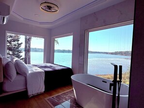 3 bedrooms, iron/ironing board, WiFi, bed sheets - Unique 3-bedroom Lakefront Container Home in National City, MI (National City)