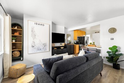 NEW - Bungalow on Hale Street