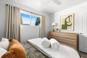 2 dormitorios, tabla de planchar con plancha, wifi y ropa de cama