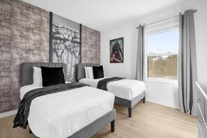 4 soverom, strykejern/-brett, wi-fi og sengetøy