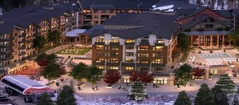 Kindred Resort Luxury Ski In, Ski Out 3 Bedroom Residence at the River Run Gondola