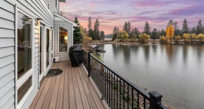 Honeysuckle Beach Retreat - Waterfront