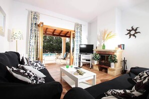 電視、乒乓球設施