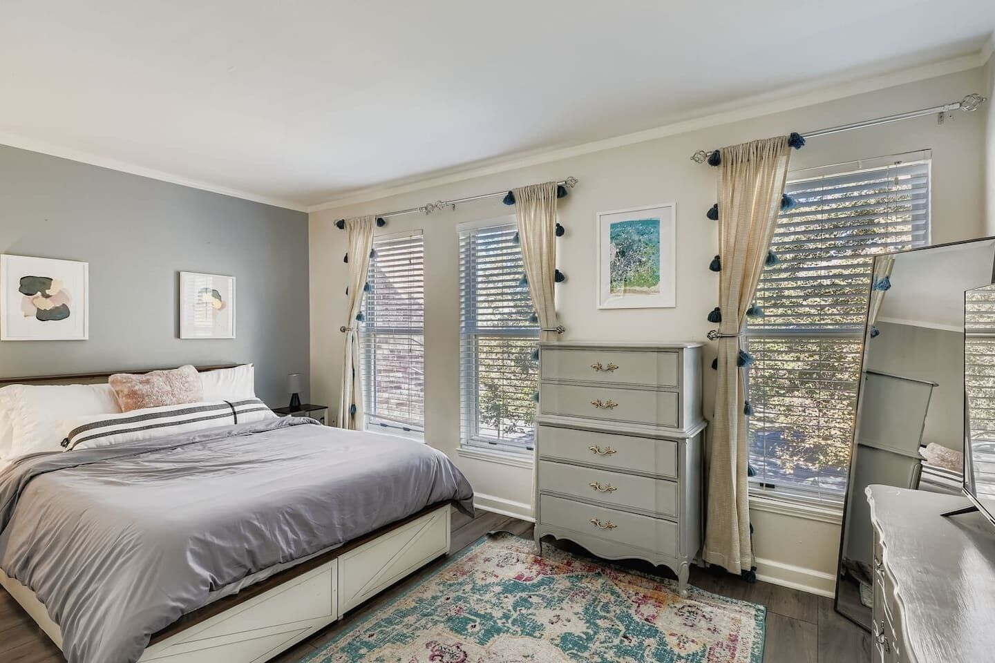 Strykejern/-brett, wi-fi og sengetøy