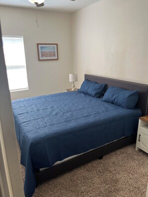 3 bedrooms, internet, bed sheets