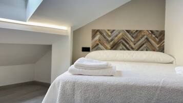 Apartament familiar, vistes a la ciutat | Planxa i posts de planxar i wifi gratuïta