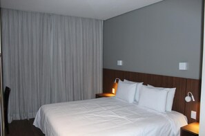 Deluxe-Doppelzimmer, eingeschränkter Seeblick