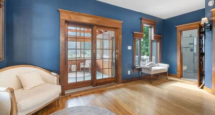 Leet-Reaville Heritage House: a charming Craftsman in the heart of Red Wing!