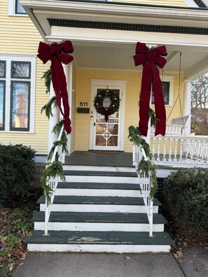 Exterior detail - Leet-Reaville Heritage House: a charming Craftsman in the heart of Red Wing! (Red Wing)