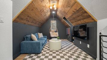 Smart TV, video games