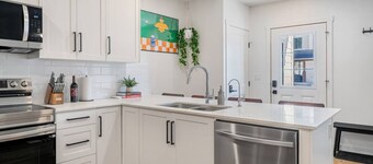 Summit Stay | Ground Floor | Central | AC | Pets