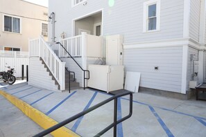 Self-parking (surcharge) 10 per night