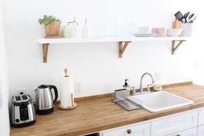 Standard Apartment | Private kitchenette