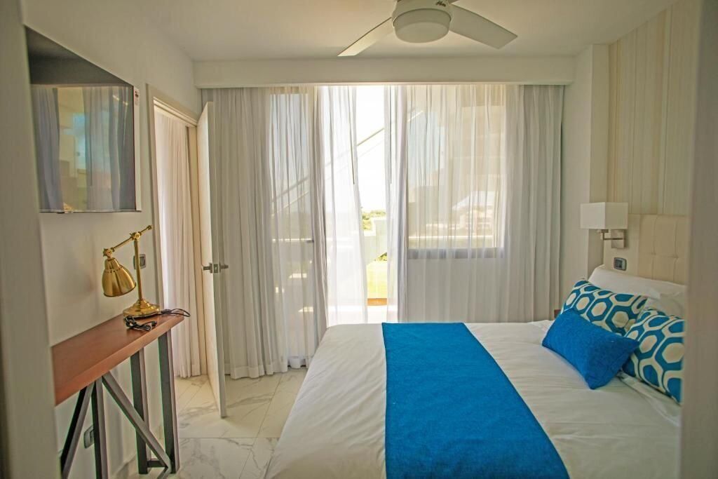 Mörkläggningsgardiner, strykjärn/strykbräda och gratis wi-fi