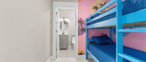 4 bedrooms, free WiFi, bed sheets