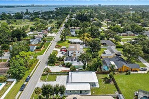 Unclassified image, 4 of 50, button