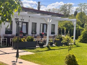 屋外ダイニングエリア