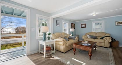 Water View Cottage in Charming Lincolnville