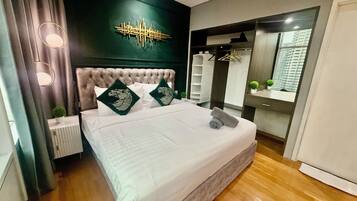 Iron/ironing board, free WiFi