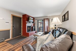 Televisión, chimenea