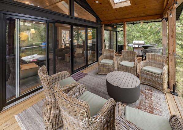 تناول الطعام بالخارج