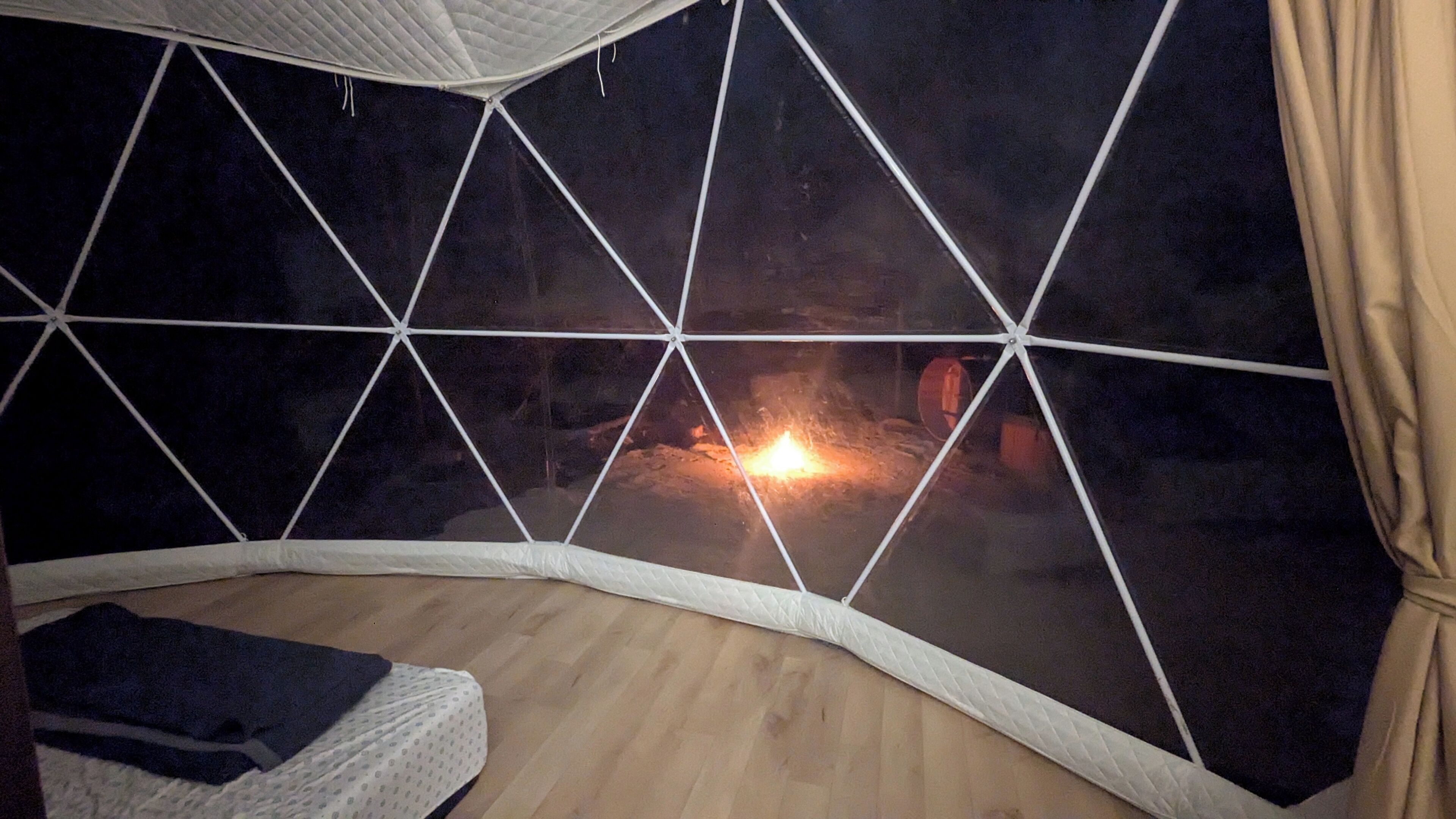 3 bedrooms, internet, bed sheets