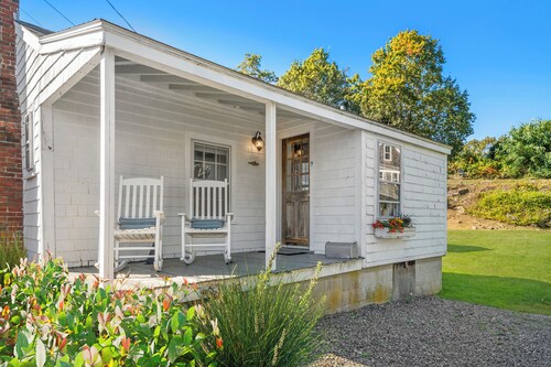 Charming Seaside Cottage in Marblehead