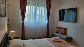 مكواة/لوح كي وواي فاي وملاءات أسرّة