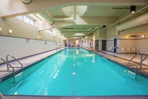 Inomhuspool och uppvärmd pool