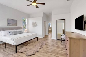 Exterior - 207 SE 17th St (Cape Coral)