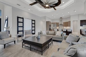 Exterior - 2301 SW 39th St (Cape Coral)
