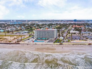 Condo (1 Bedroom) | Property amenity