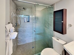 Condo (2 Bedrooms) | Property amenity - Admirals Bay 1410 (Fort Myers Beach)