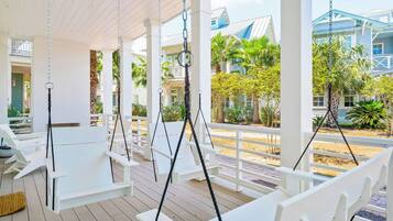 House (6 Bedrooms) | Interior