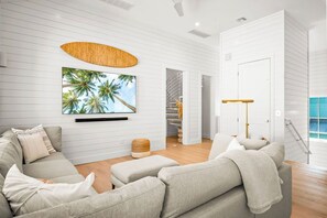 House (6 Bedrooms) | Interior