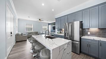 House (3 Bedrooms) | Property amenity